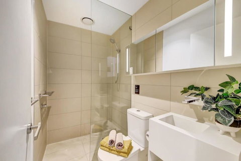 A Comfy 2BR Apt Near Crown & Southern Cross - Accommodation Bookings 2