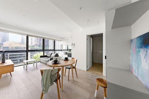 A Comfy 2BR Apt Next To QV & Melbourne Central - Accommodation Bookings 3