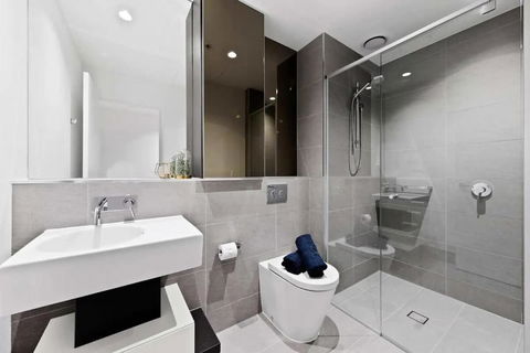 A Comfy Apt Next To Southern Cross FREE Parking - Accommodation Bookings 3