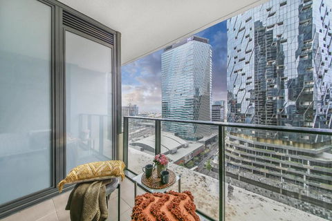 A Comfy & Stylish 2BR Apt Near Southern Cross - Accommodation Bookings 1