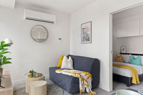 A Comfy & Stylish Apt Near Melbourne Central & QV - Accommodation Bookings 4