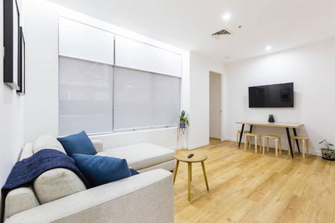 A Coveted Collins Street Pad With Parking - Accommodation Bookings 2