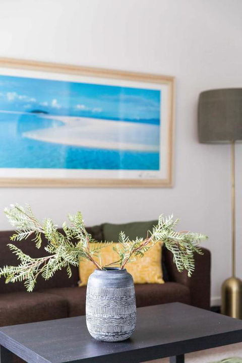 A Cozy 2BR Apt On Collins Near Flinders Station - Accommodation Bookings 4