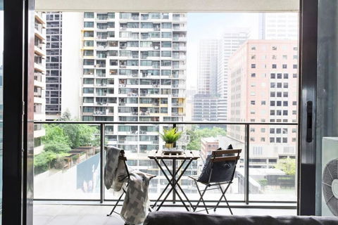 A Cozy 2BR Apt Opposite Southern Cross Station - Accommodation Bookings 1