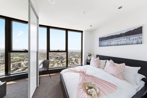 A Cozy 3BR Apt With Panoramic Views FREE Parking - Accommodation Bookings 0