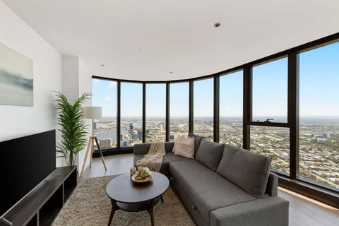 A Cozy 3BR Apt With Panoramic Views FREE Parking - Accommodation Bookings 1
