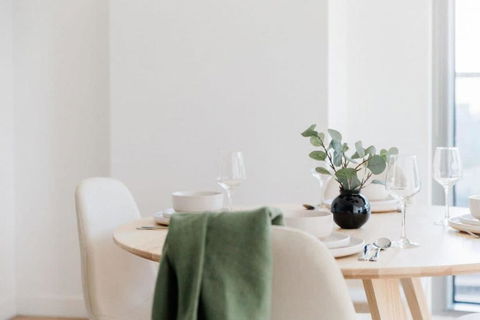 A Cozy Apt With City Views Near Crown Casino - Accommodation Bookings 3