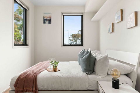 A Cozy & Modern Apt Near To Flemington Races - Accommodation Bookings 1