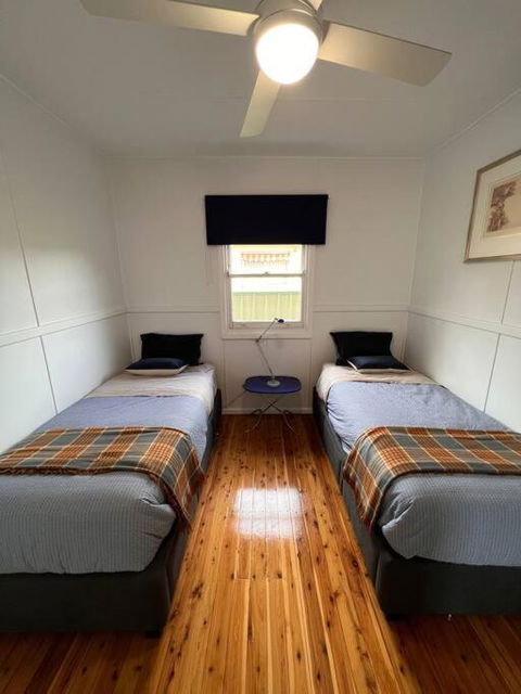 A Delightful Two-bedroom Cottage On Toowoon Bay. - Accommodation Bookings 2