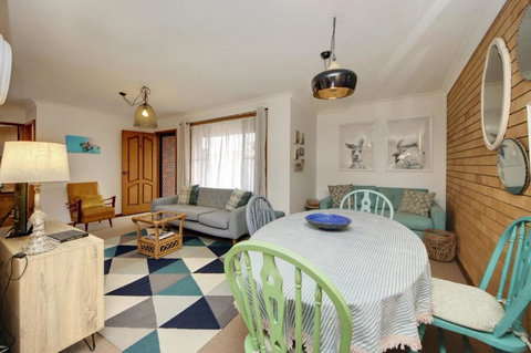 A Little Getaway - 17 Lawson St SWR - Accommodation Bookings 4