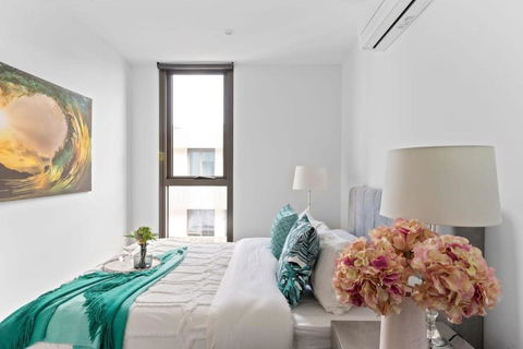 A Lux 2BR Apt Near South Melbourne Market - Accommodation Bookings 0