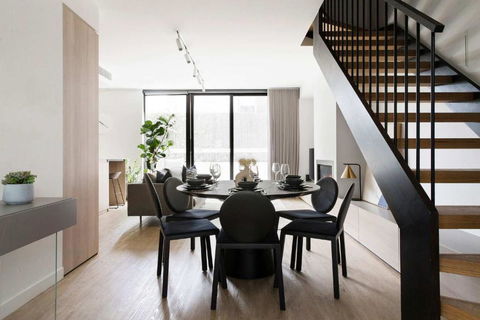 A Lux 3BR Townhouse In South Yarra FREE Parking - Accommodation Bookings 1