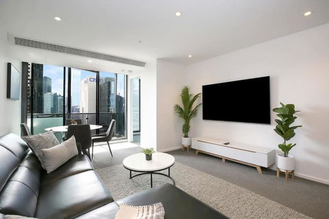 A Modern 2BR Apt With City Views FREE Parking - Accommodation Bookings 0