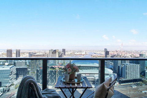 A Modern 2BR Apt With Harbour Views FREE Parking - Accommodation Bookings 1