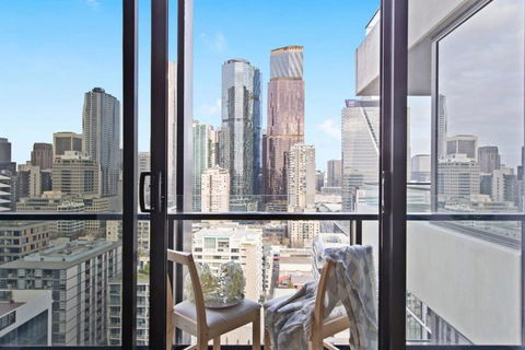 A Modern Apt Near Southern Cross With City Views - Accommodation Bookings 0