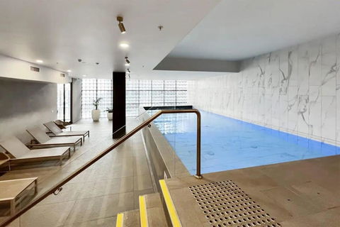 A Modern Apt Near Southern Cross With City Views - Accommodation Bookings 3