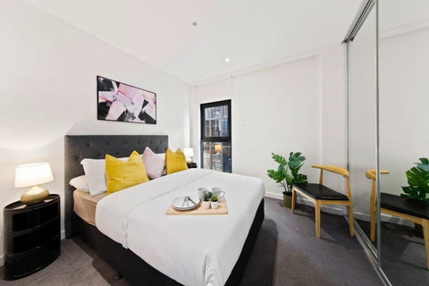 A Modern & Spacious 2BR Apt City Views Southbank - Accommodation Bookings 3