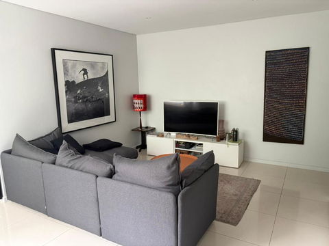 A Modern Two Bedroom Apartment! Quiet, Secure And 1 Minute Walk To Bondi Beach! - Accommodation Bookings 4