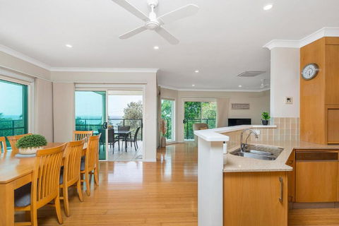 A Perfect Stay - Sunrise On Shelly - Accommodation Bookings 2