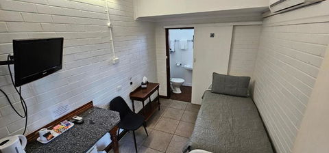 A Railway Lodge - Accommodation Bookings 1