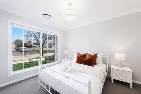 A Refreshing Mudgee Getaway At Felicitys On Court - Accommodation Bookings 3