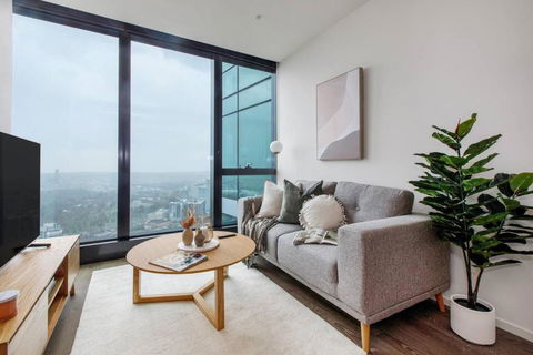 A Sky-high Metropolis Retreat Near The CBD - Accommodation Bookings 0