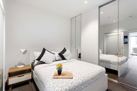 A Stylish Apt For 4 Near Queen Victoria Market - Accommodation Bookings 0