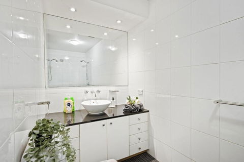 A Stylish Studio For 6 Next To Darling Harbour - Accommodation Bookings 2