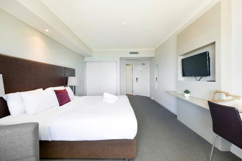 A Waterview Oasis On The Esplanade With Pool - Accommodation Bookings 2