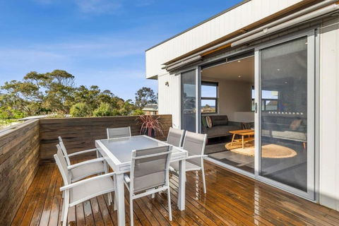 A Wave From It All Ocean Glimpse Central Torquay - Accommodation Bookings 1