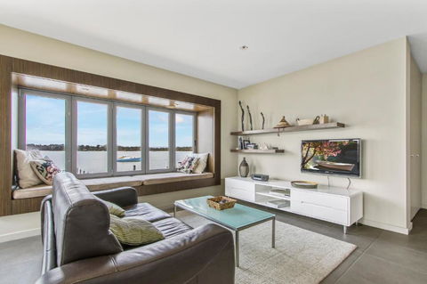 A Window On The Bay - Accommodation Bookings 3