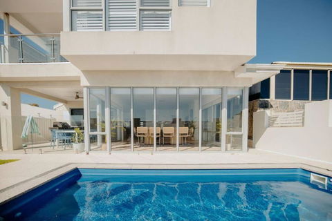 Above The Clouds By St Nicholas - Accommodation Bookings 1
