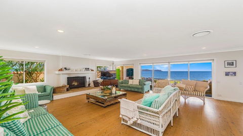 Absolute Beachfront Beauty - Pearl Beach - Accommodation Bookings 1