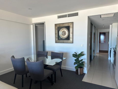 Absolute Beachfront At The Pier Glenelg - Accommodation Bookings 4