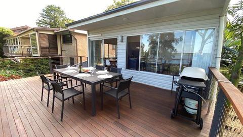 Absolute Lakefront House - Enjoy The Sunrise - Accommodation Bookings 1