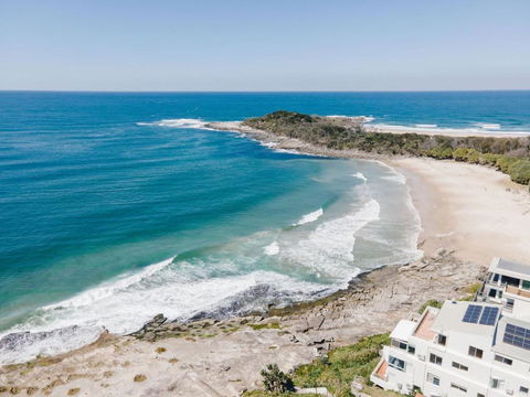 Absolute Oceanfront Yamba - Oceanstays - Accommodation Bookings 1