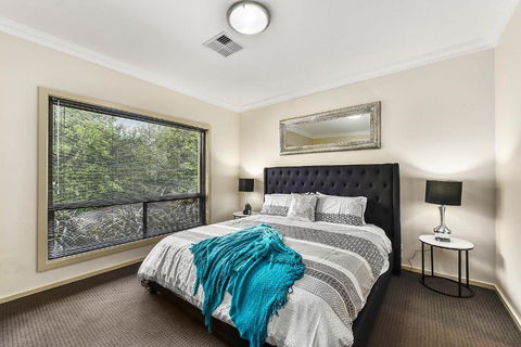 Accommodation On Lansell 1 Being Unit 1 Of 6 Lansell Street - Accommodation Bookings 1