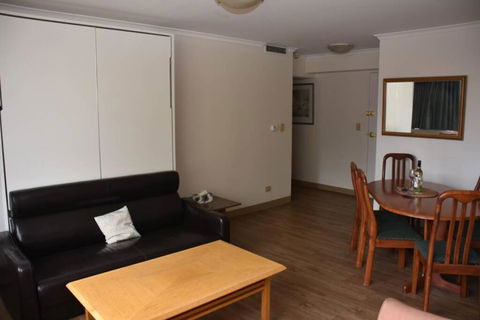 Accommodation Sydney: Hyde Park View 2 Bedroom 1 Bathroom Pet Friendly Apartment - Accommodation Bookings 2