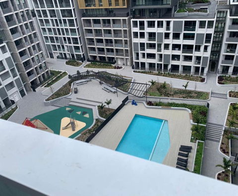 Accor Stadium Luxury - 3 Bed 2 Baths, Sleeps 6, Pool, Parking If Available- NO PARTIES - Accommodation Bookings 0