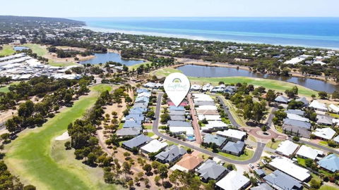 Across The Way, Golf And Beach Heaven - Accommodation Bookings 0