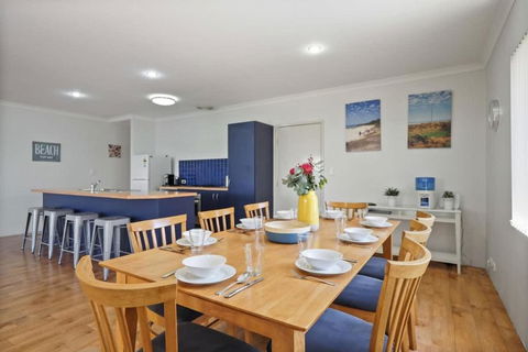 Across The Way, Golf And Beach Heaven - Accommodation Bookings 4