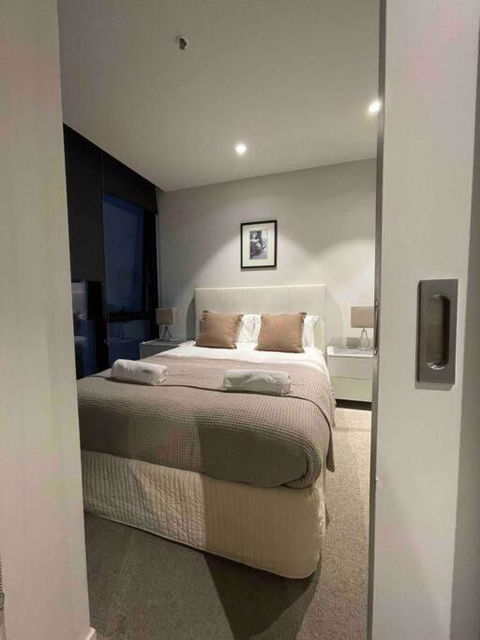 Action In Vibrant Collingwood Fitzroy - Accommodation Bookings 0