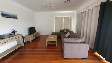 Adacos 19 On Sturt - Bring Your Own Linen - Accommodation Bookings 3