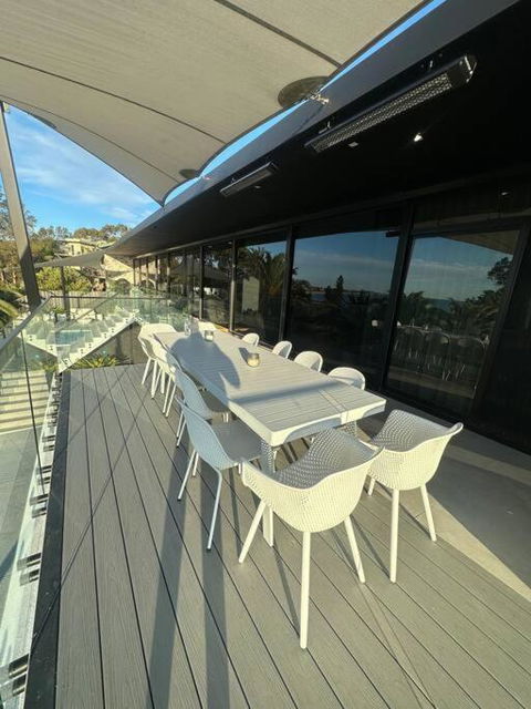 Adelaide - Upmarket Water Front Home - Accommodation Bookings 2