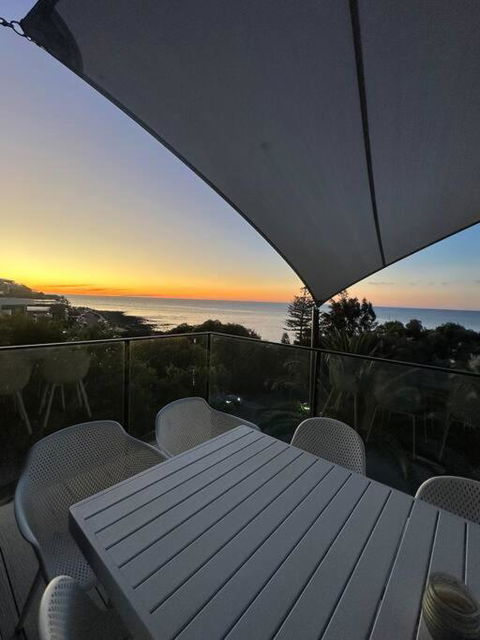 Adelaide - Upmarket Water Front Home - Accommodation Bookings 3