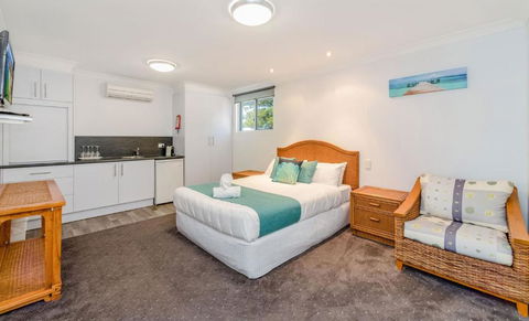 Adrift Apartments - Accommodation Bookings 4