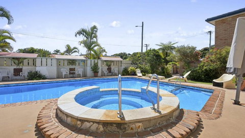 Affordable, Pool, Spa, Steps To Beach And Cafes - Accommodation Bookings 1