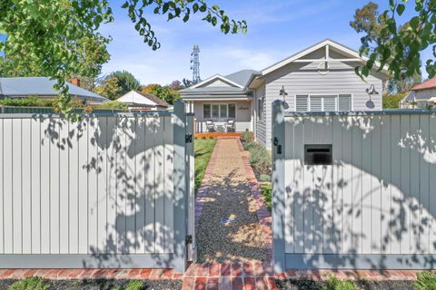 Ailsafield - Home In The Heart Of Mansfield - Accommodation Bookings 0