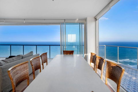 Air On Broadbeach 2 Level Private Apartment - CoastHM - Accommodation Bookings 3