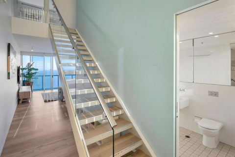 Air On Broadbeach 2 Level Private Apartment - CoastHM - Accommodation Bookings 4